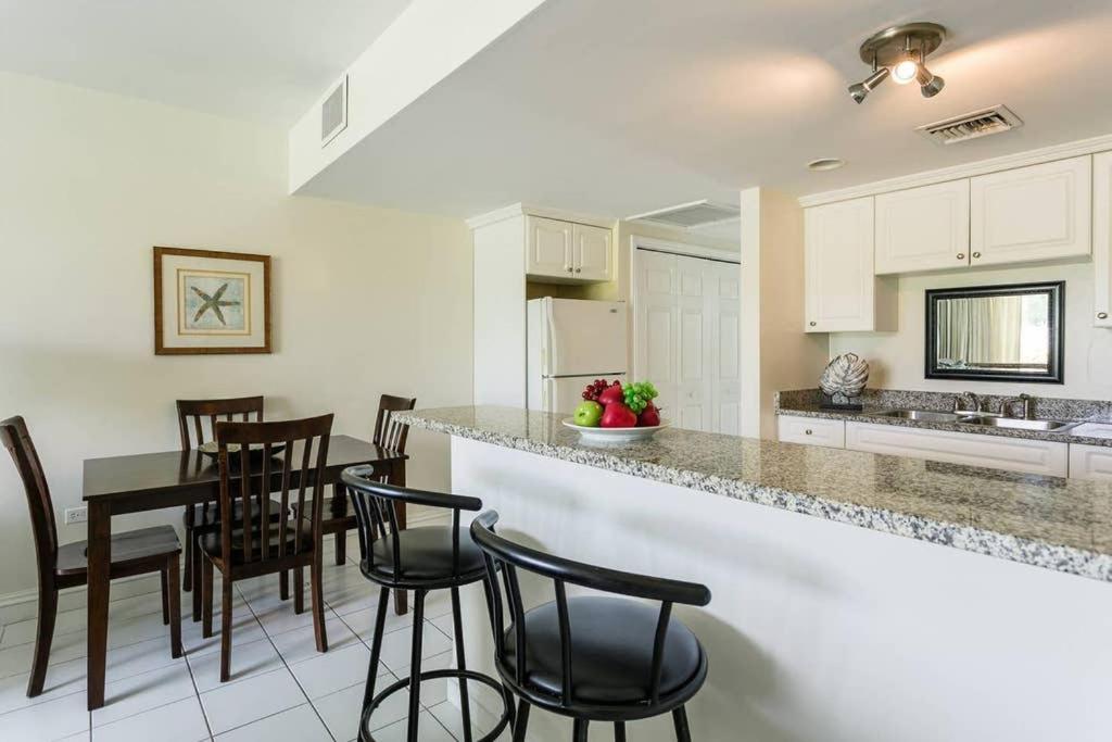 Beach Living At Island Pine Villas Blp ジョージ・タウン エクステリア 写真