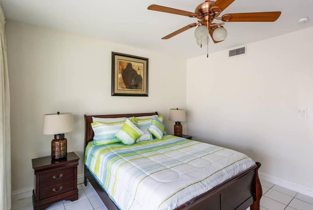 Beach Living At Island Pine Villas Blp ジョージ・タウン エクステリア 写真