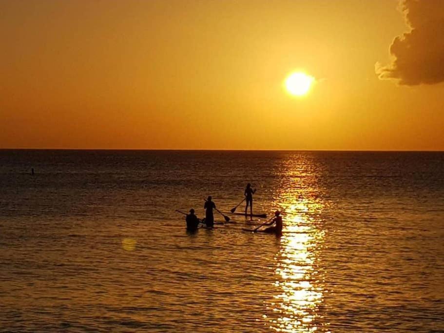 Beach Living At Island Pine Villas Blp ジョージ・タウン エクステリア 写真
