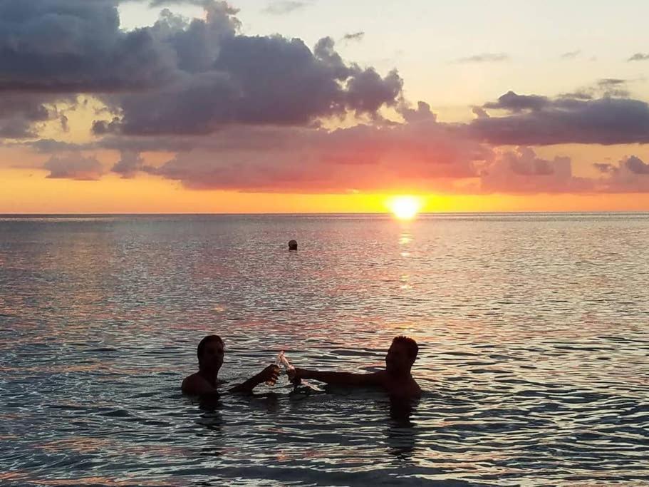 Beach Living At Island Pine Villas Blp ジョージ・タウン エクステリア 写真