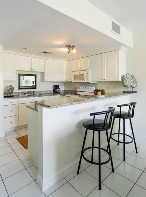 Beach Living At Island Pine Villas Blp ジョージ・タウン エクステリア 写真